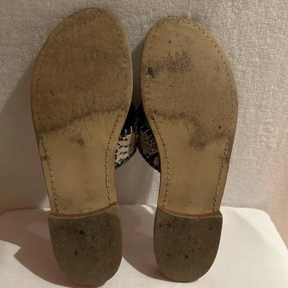 Jack Rogers Women's Snake Skin Tan Black Patent Sandals Flip Flops Size 8M - Picture 3 of 16